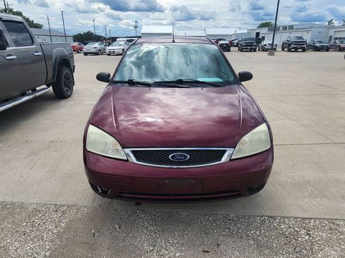 Used 2007 Ford Focus SES FWD image 2