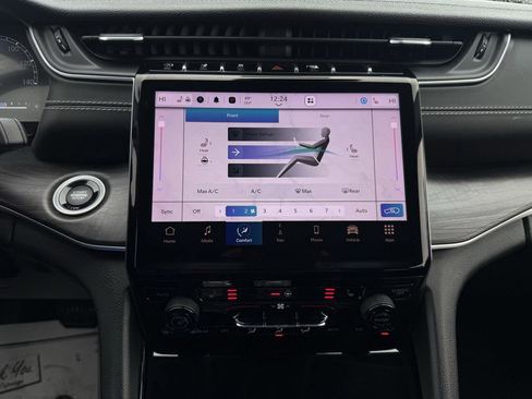 Used 2021 Jeep Grand Cherokee L Limited image 25