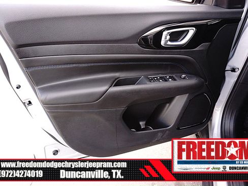 New 2026 Jeep Compass Latitude image 39