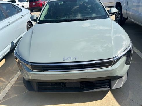 Used 2025 Kia K4 FWD image 14