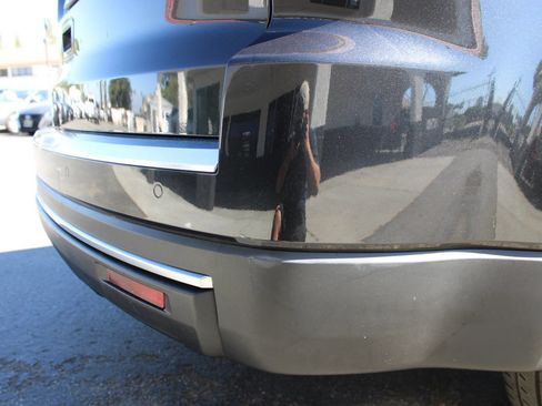 Used 2015 GMC Acadia SLE FWD image 11