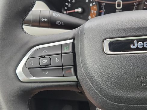 Certified 2025 Jeep Compass Limited AWD/4WD image 48