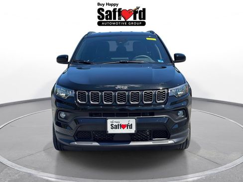 Used 2026 Jeep Compass Latitude AWD/4WD image 7