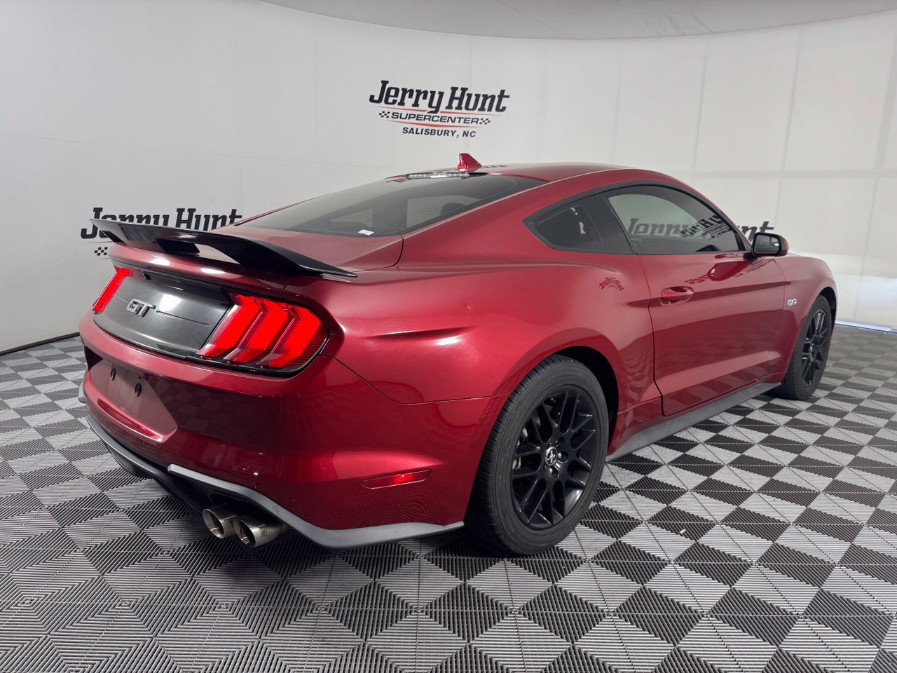 Used 2020 Ford Mustang GT RWD image 6