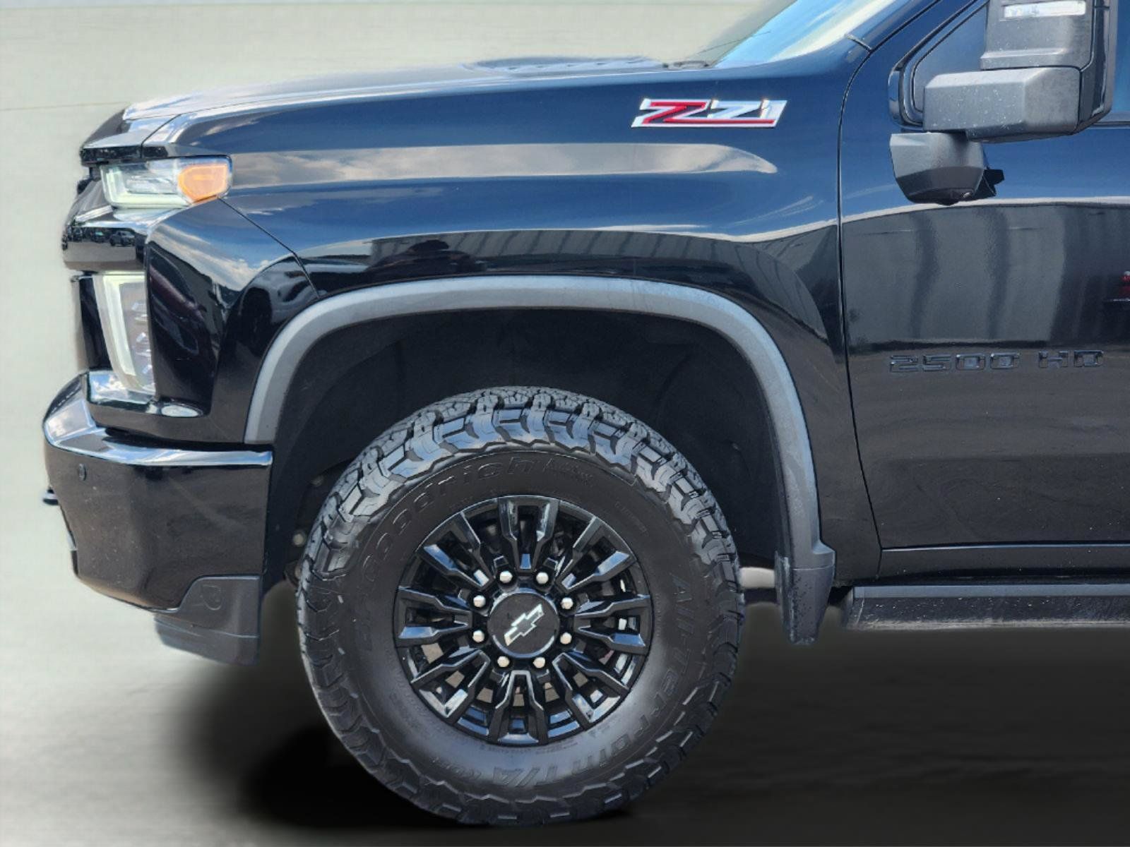 Used 2023 Chevrolet Silverado 2500 LTZ w/ LTZ Plus Package AWD/4WD image 9