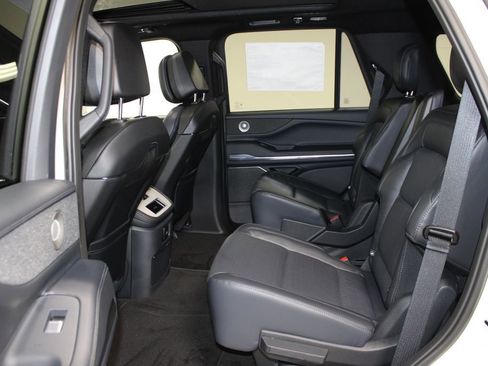 New 2025 Lincoln Navigator Reserve w/ Jet Appearance Package image 28