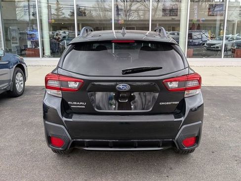Used 2021 Subaru Crosstrek 2.0i Premium image 4