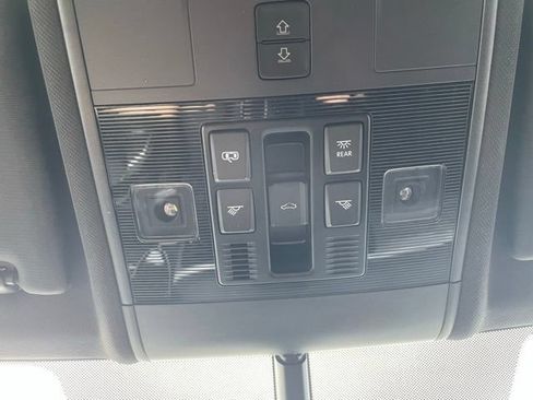 Used 2020 Volkswagen Atlas Cross Sport SE AWD/4WD image 18