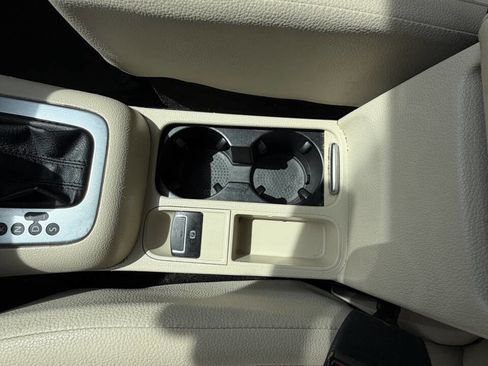 Used 2015 Volkswagen Tiguan SEL image 37