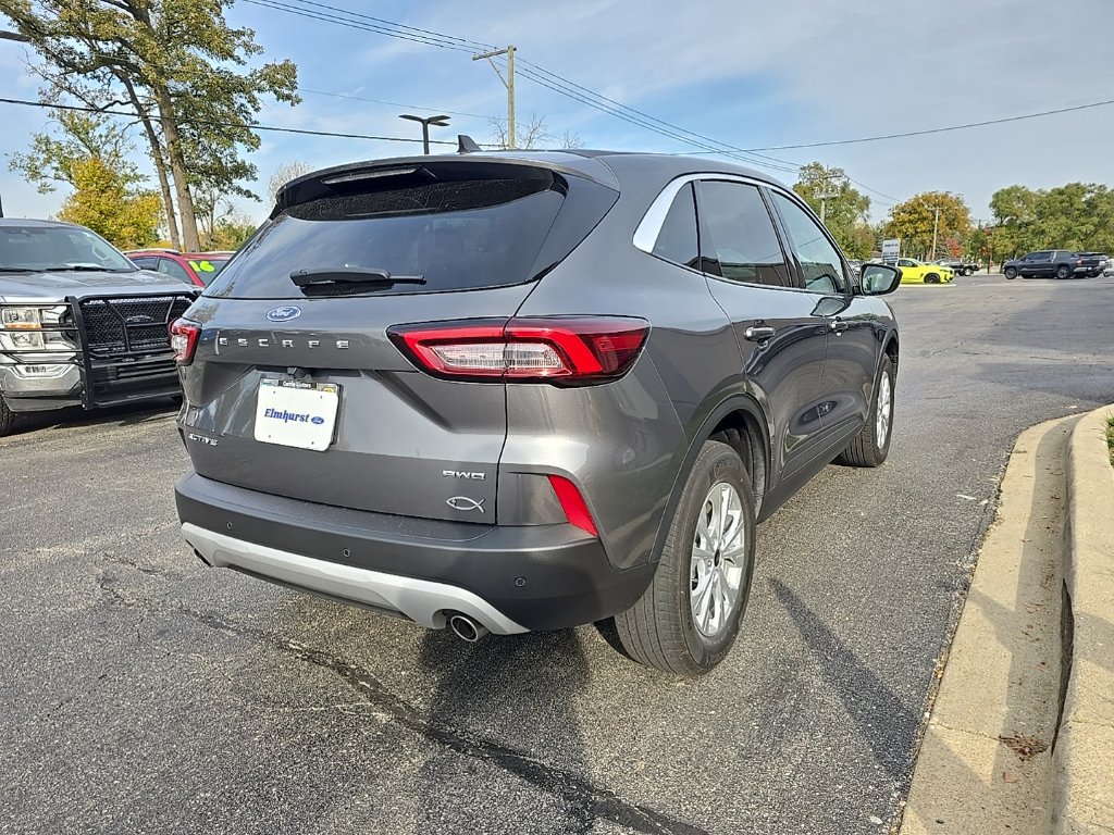 Used 2023 Ford Escape Active w/ Tech Pack #1 AWD/4WD image 4