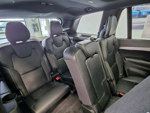 Certified 2022 Volvo XC90 T8 R-Design w/ Advanced Package image 15