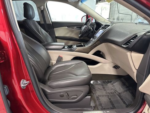 Used 2020 Lincoln Nautilus Reserve AWD/4WD image 15