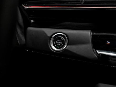 Used 2023 Cadillac Escalade ESV V image 18