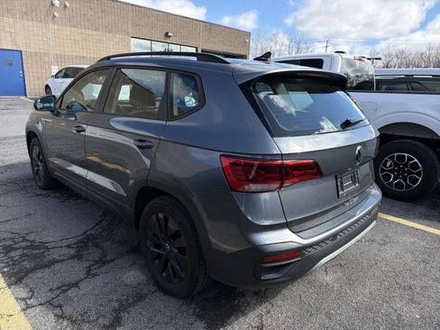 Used 2022 Volkswagen Taos S image 5