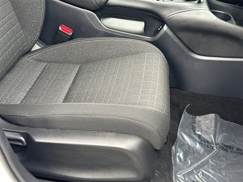 Used 2025 Honda HR-V LX image 11