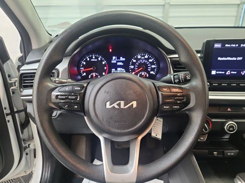 Used 2022 Kia Rio S image 10