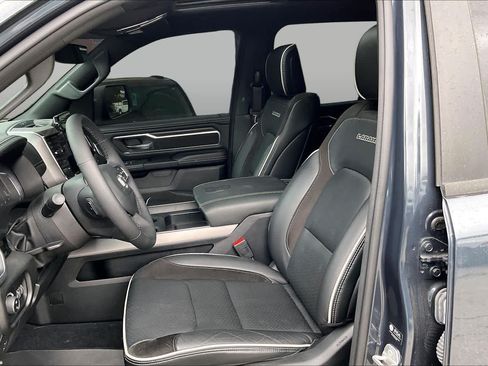 Used 2025 RAM 1500 Laramie w/ Night Edition AWD/4WD image 8