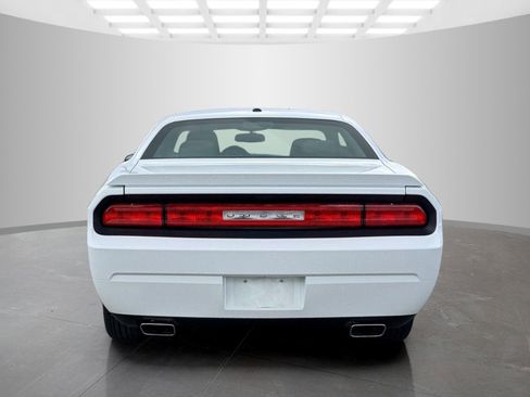 Used 2014 Dodge Challenger R/T RWD image 6