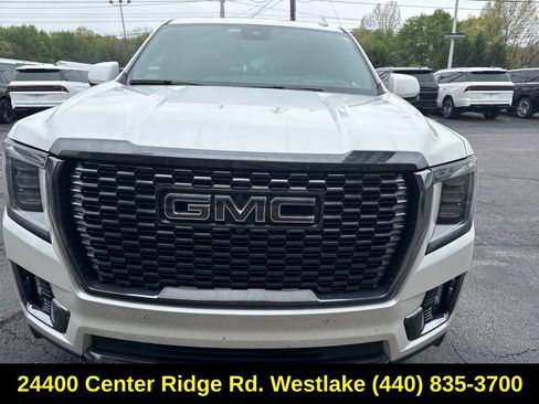 Used 2024 GMC Yukon Denali Ultimate AWD/4WD image 2