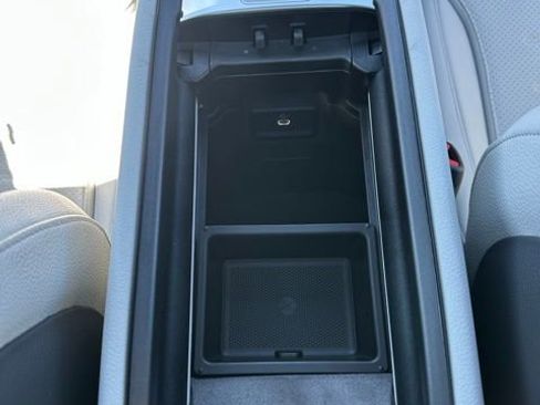 Used 2026 Mercedes-Benz GLC 300 4MATIC image 35