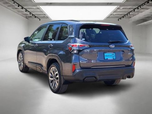 Used 2025 Subaru Forester Touring AWD/4WD image 3