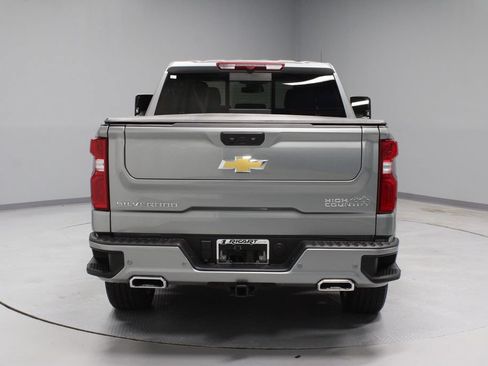Used 2025 Chevrolet Silverado 1500 High Country w/ High Country Premium Package AWD/4WD image 10