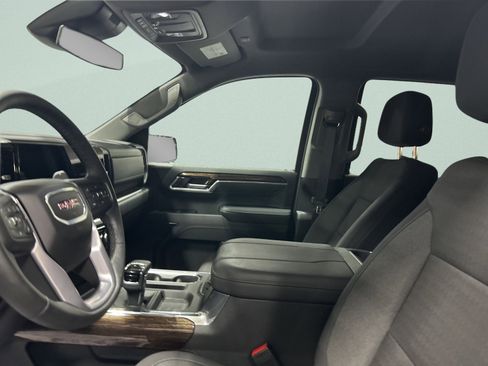 Used 2025 GMC Sierra 1500 Elevation w/ X31 Off-Road Package image 11