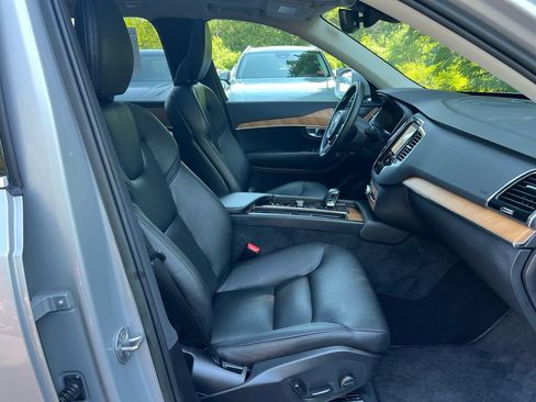 Certified 2023 Volvo XC90 B6 Plus w/ Protection Package Premier AWD/4WD image 30