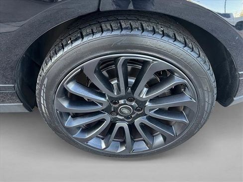 Used 2017 Land Rover Range Rover Supercharged image 18