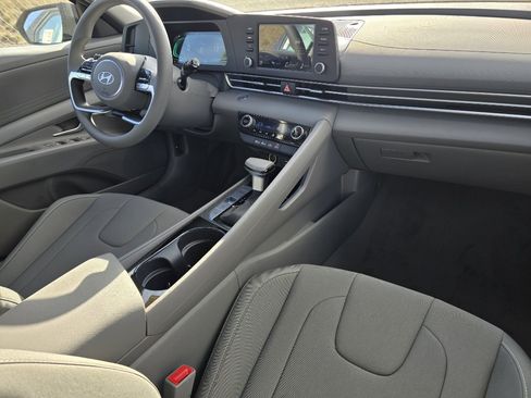 New 2025 Hyundai Elantra Blue image 27