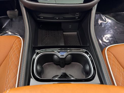 New 2026 Chrysler Pacifica Pinnacle image 32