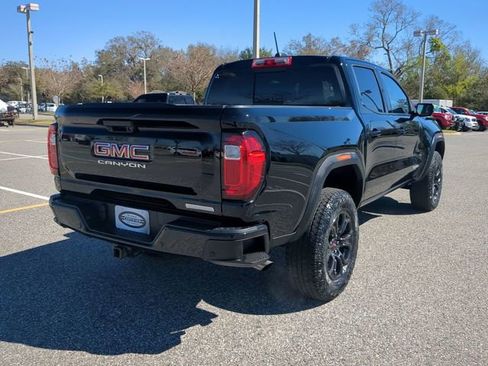 Used 2025 GMC Canyon Elevation w/ Convenience Package image 4