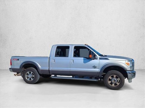 Used 2012 Ford F250 Lariat w/ Lariat Interior Pkg image 4
