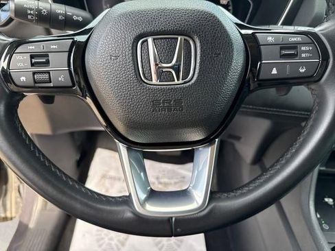 Certified 2023 Honda Pilot Touring image 10