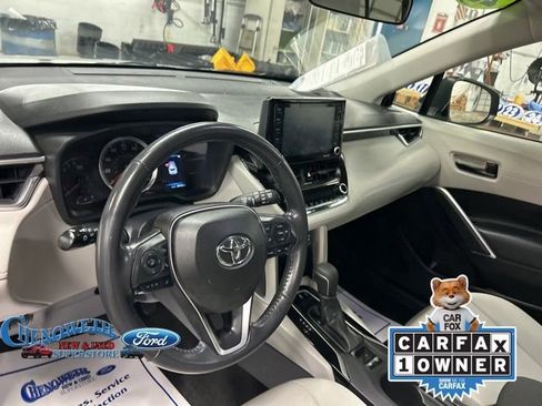 Used 2022 Toyota Corolla Cross LE image 14