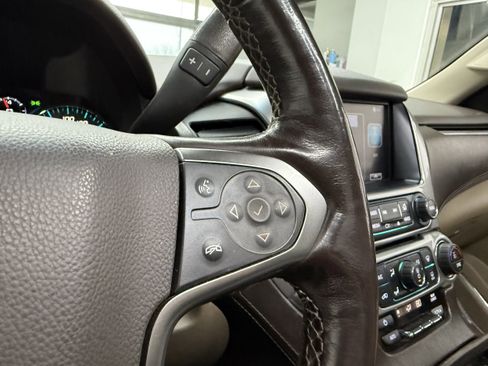 Used 2017 Chevrolet Suburban Premier image 20