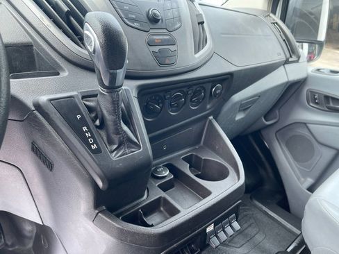 Used 2017 Ford Transit 150 130 Low Roof RWD image 18