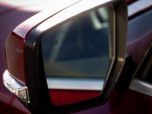 Used 2018 Chevrolet Impala LT w/ LT Convenience Package image 25