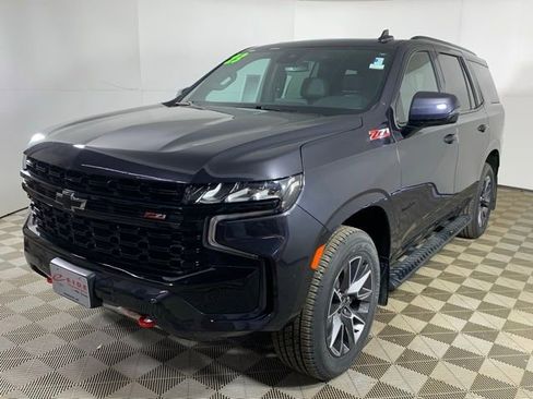 Used 2023 Chevrolet Tahoe Z71 w/ Luxury Package AWD/4WD image 2