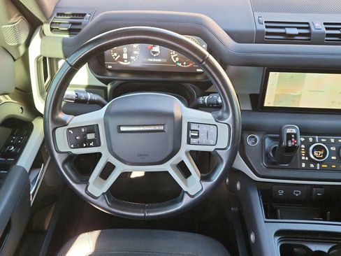 Used 2020 Land Rover Defender 110 SE AWD/4WD image 14