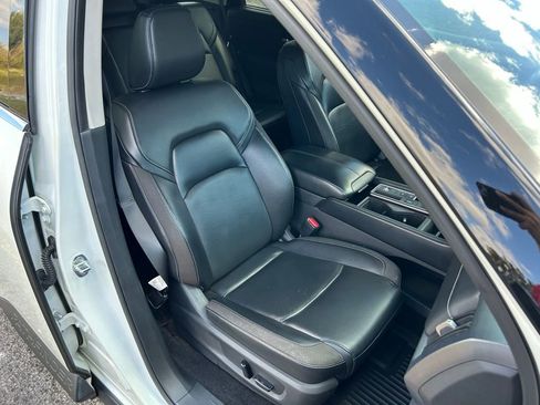 Used 2022 Nissan Pathfinder SL image 15