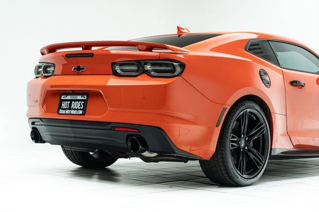 Used 2019 Chevrolet Camaro SS RWD image 14