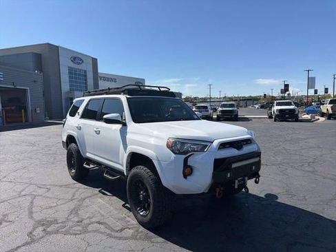 Used 2016 Toyota 4Runner SR5 AWD/4WD image 1