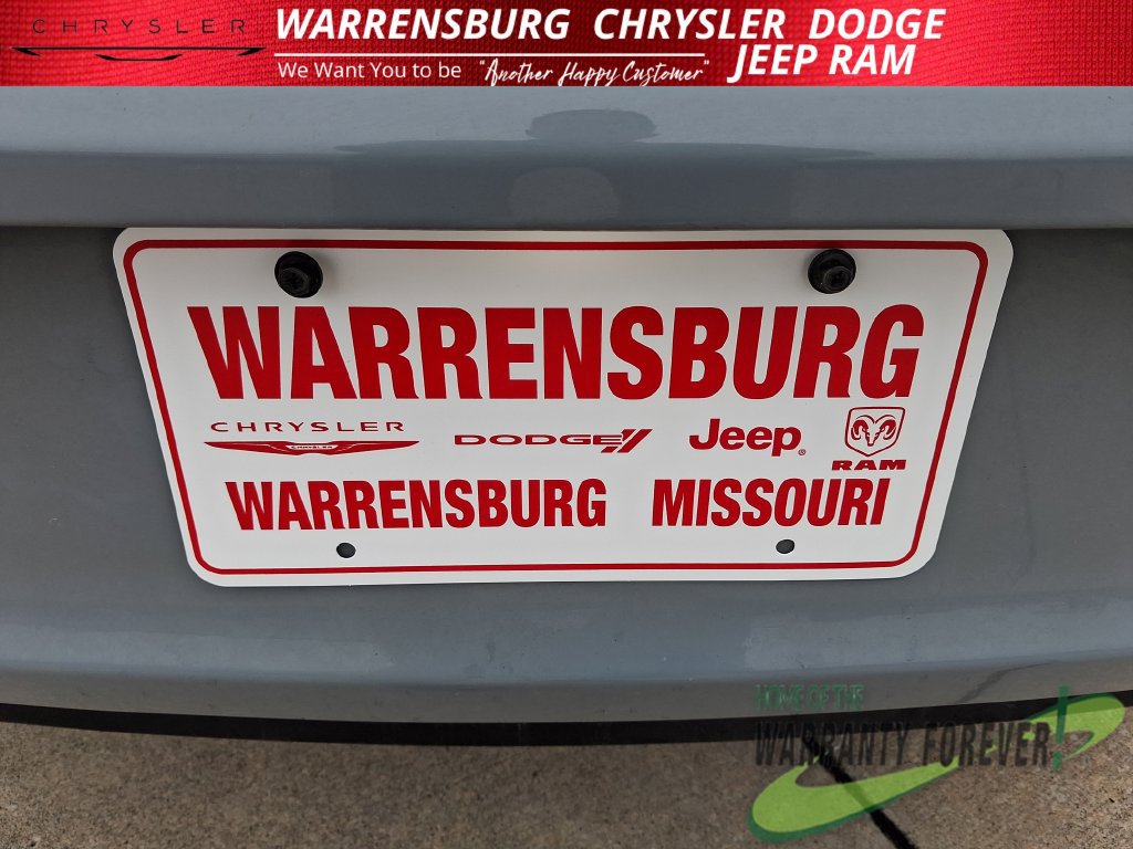 Used 2022 Dodge Charger SXT w/ Blacktop Package AWD/4WD image 31