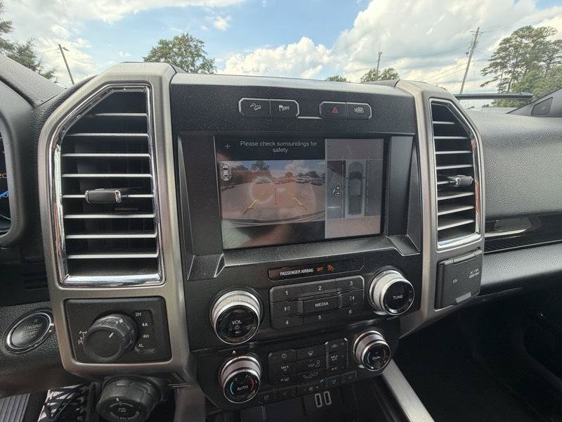 Used 2016 Ford F150 Platinum w/ Equipment Group 701A Luxury AWD/4WD image 17