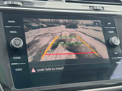 Certified 2024 Volkswagen Tiguan SE image 41