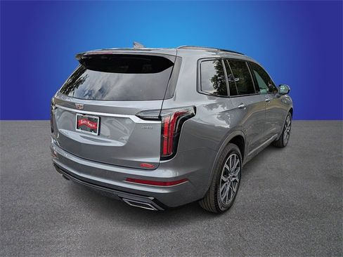 Used 2021 Cadillac XT6 Sport w/ Platinum Package image 5