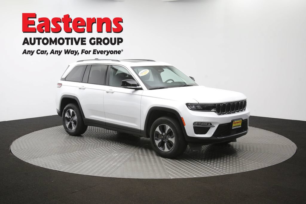Used 2022 Jeep Grand Cherokee Limited 4xe w/ Luxury Tech Group II AWD/4WD image 54