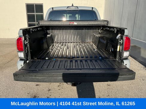 Used 2020 Toyota Tacoma TRD Sport w/ Technology Package image 11