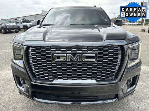 Used 2023 GMC Yukon XL Denali Ultimate image 9